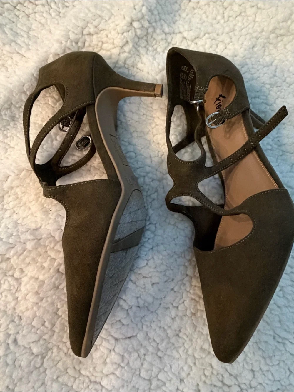 FIONI Clothing Olive Pointed-Toe Strappy Heels